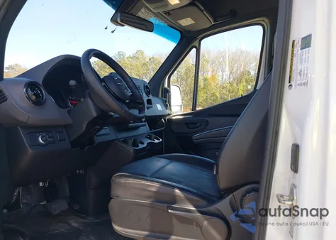 2025 Mercedes-Benz Sprinter 2500 Standard Roof 4-Cyl Diesel из США, поврежденный, VIN W1Y4KBHY9ST203385